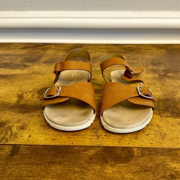 Cat & Jack brown sandals size 7 toddler - Picture 2 of 5